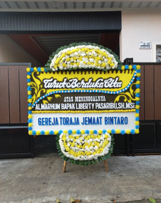 Papan Bunga Duka di Siempat Nempu Hulu